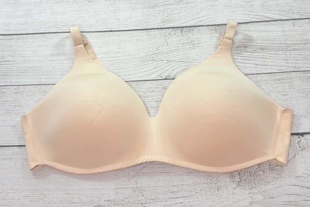 Soma Women’s Vanishing 360 Wireless Bra Seamless Smoothing Comfort Size 42C